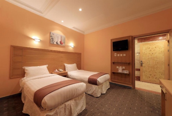 Snood Al Azizyh Hotel image 20